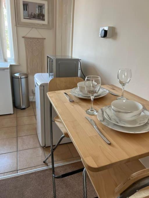 1 Bedroom Flat Sleeps 4 In Abingdon Oxfordshire מראה חיצוני תמונה